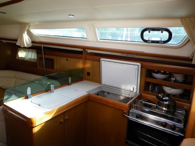 Book yachts online - sailboat - Sun Odyssey 36i - KOS 36.2 - rent