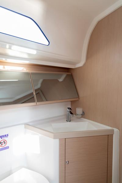 Book yachts online - sailboat - Oceanis 40.1 - KOS 40.9 - rent