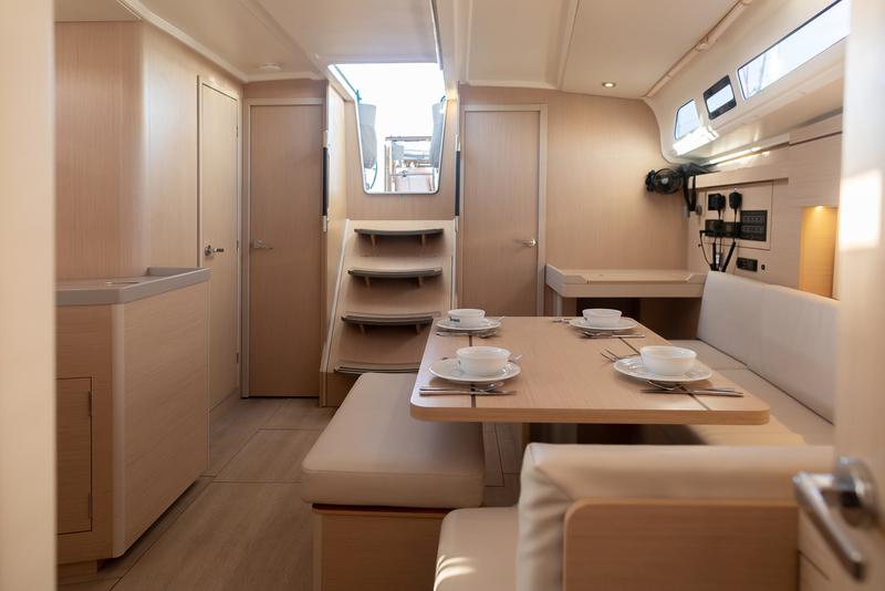 Book yachts online - sailboat - Oceanis 40.1 - KOS 40.4 - rent