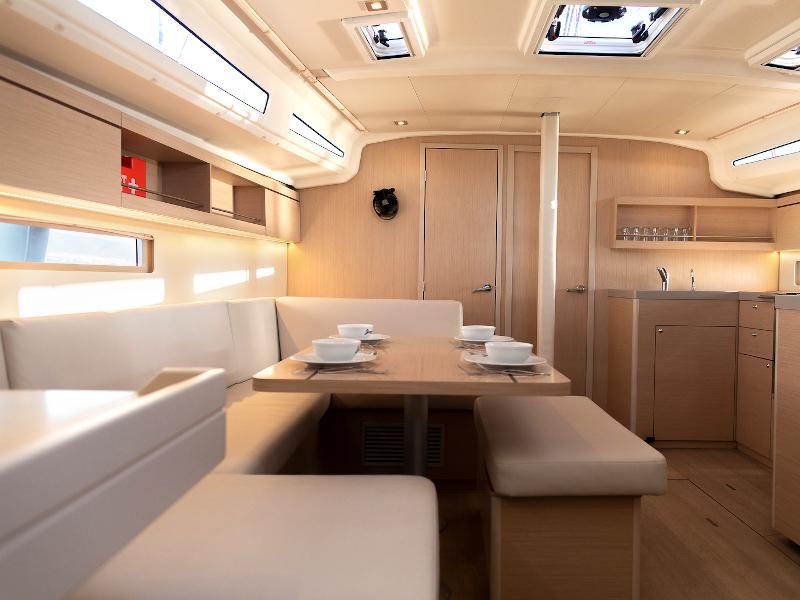 Book yachts online - sailboat - Oceanis 40.1 - KOS 40.6 - rent