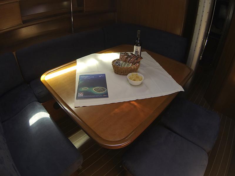 Book yachts online - sailboat - Grand Soleil 50 - Kety - rent
