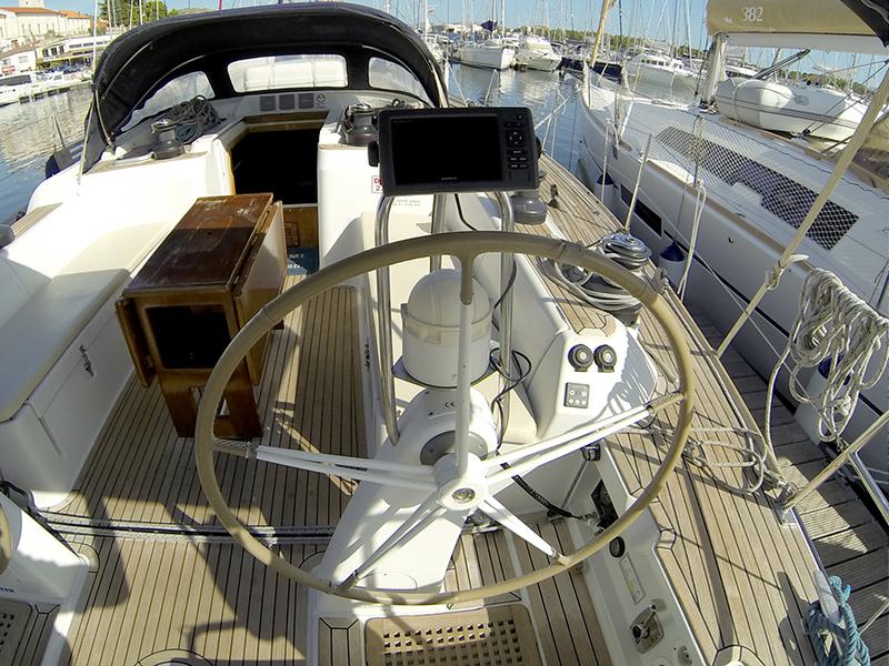 Book yachts online - sailboat - Grand Soleil 50 - Kety - rent