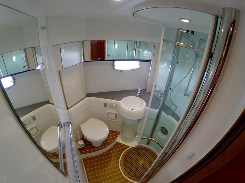 Book yachts online - motorboat - Fairline Targa 52 GT - KATRIN - rent