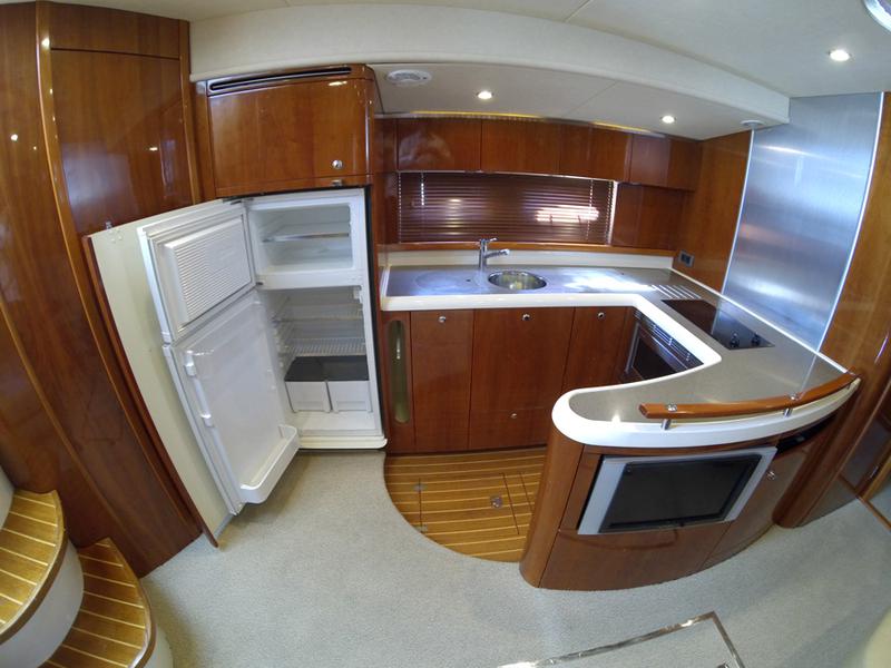 Book yachts online - motorboat - Fairline Targa 52 GT - KATRIN - rent