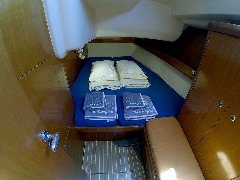 Book yachts online - sailboat - Grand Soleil 45 - Matterhorn - rent