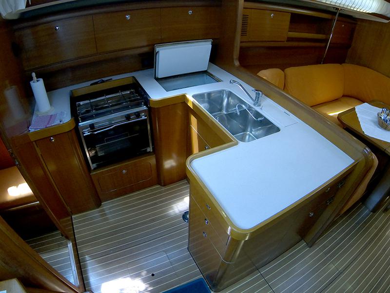 Book yachts online - sailboat - Grand Soleil 45 - Matterhorn - rent