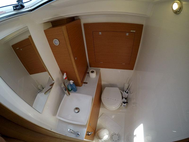 Book yachts online - sailboat - Dufour 390 GL - Barone - rent