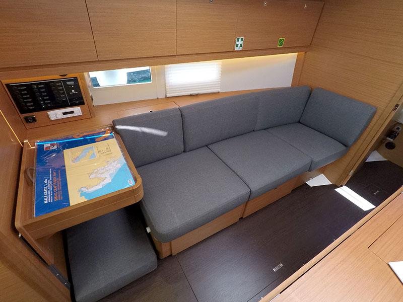Book yachts online - sailboat - Dufour 390 GL - Barone - rent