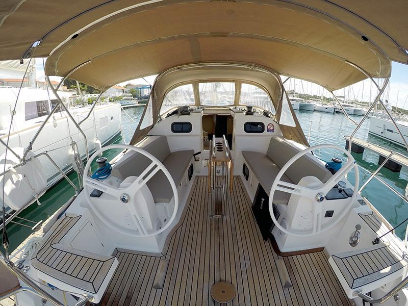Book yachts online - sailboat - Elan 40 Impression - Silente - rent
