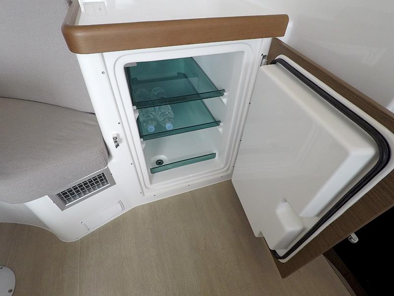 Book yachts online - catamaran - Lagoon 380 - Maya - rent