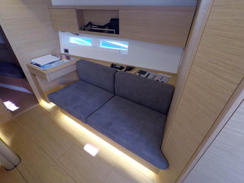 Book yachts online - sailboat - Grand Soleil 44 - Sportski Vuk 44 - rent