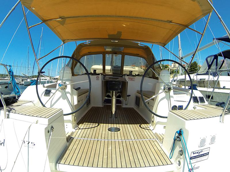 Book yachts online - sailboat - Dufour 375 GL - China girl - rent