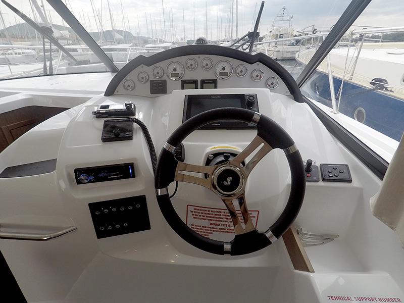 Book yachts online - motorboat - Beneteau Antares 36 - Mandalina II - rent