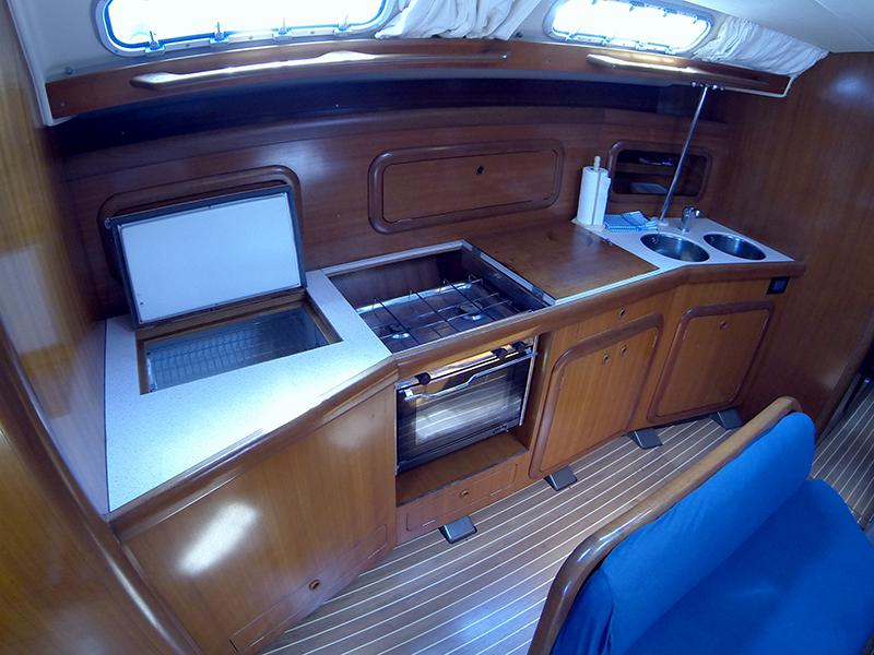Book yachts online - sailboat - Grand Soleil 46.3 - Anatela - rent