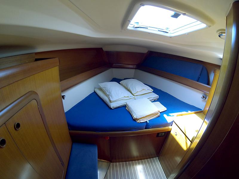 Book yachts online - sailboat - Grand Soleil 46.3 - Anatela - rent