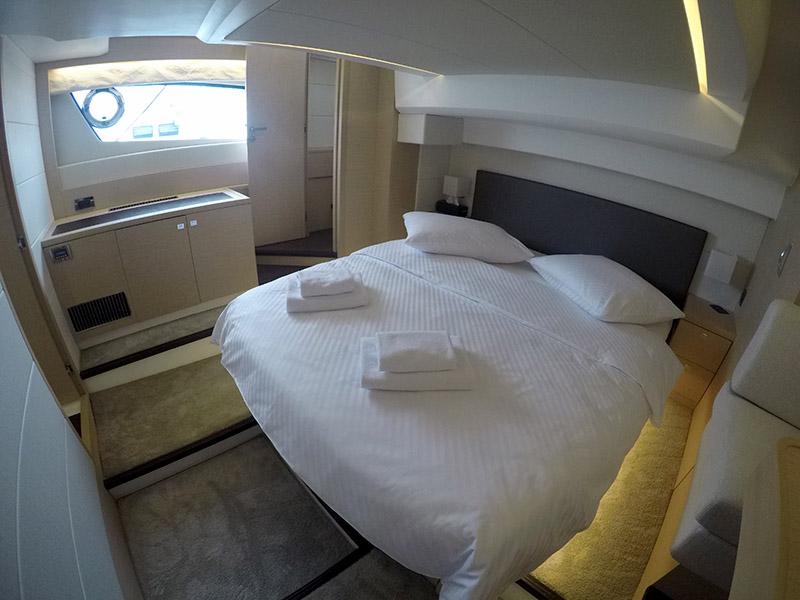 Book yachts online - motorboat - Prestige 500 Fly - Serendipity I - rent