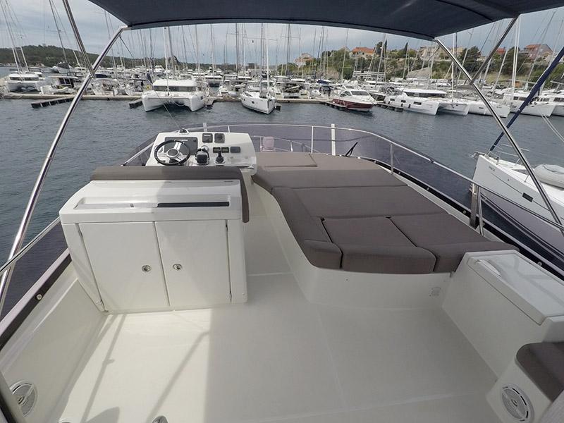 Book yachts online - motorboat - Prestige 500 Fly - Serendipity I - rent