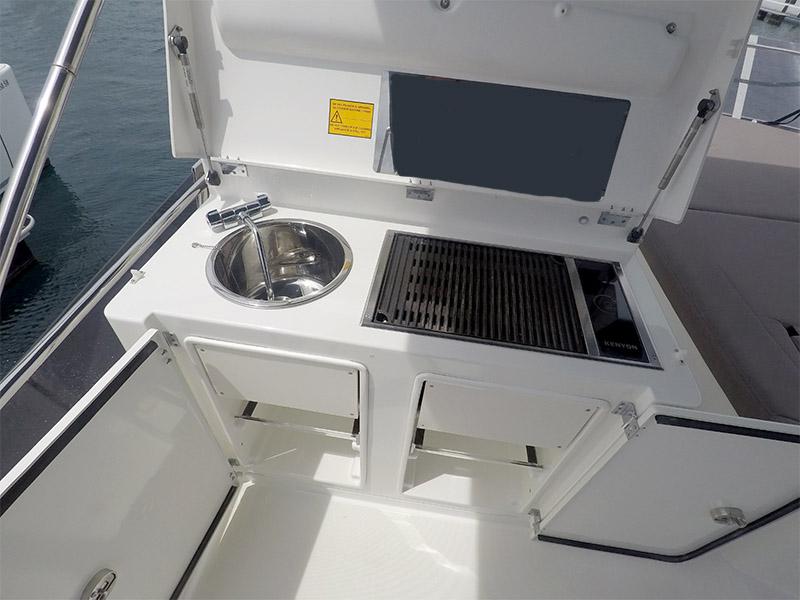 Book yachts online - motorboat - Prestige 500 Fly - Serendipity I - rent