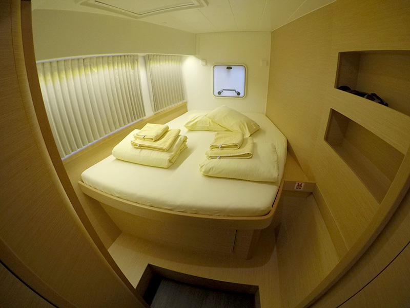 Book yachts online - catamaran - Lagoon 42 - Aymeline - rent
