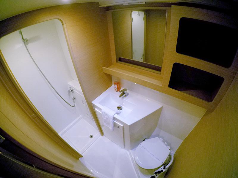 Book yachts online - catamaran - Lagoon 42 - Aymeline - rent
