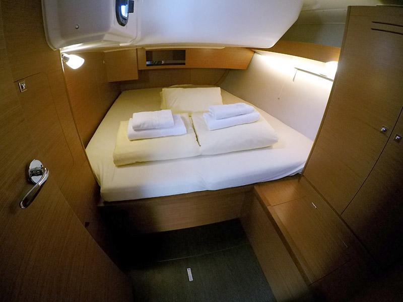Book yachts online - sailboat - Dufour 430 GL - SWEETEST TAB00 - rent