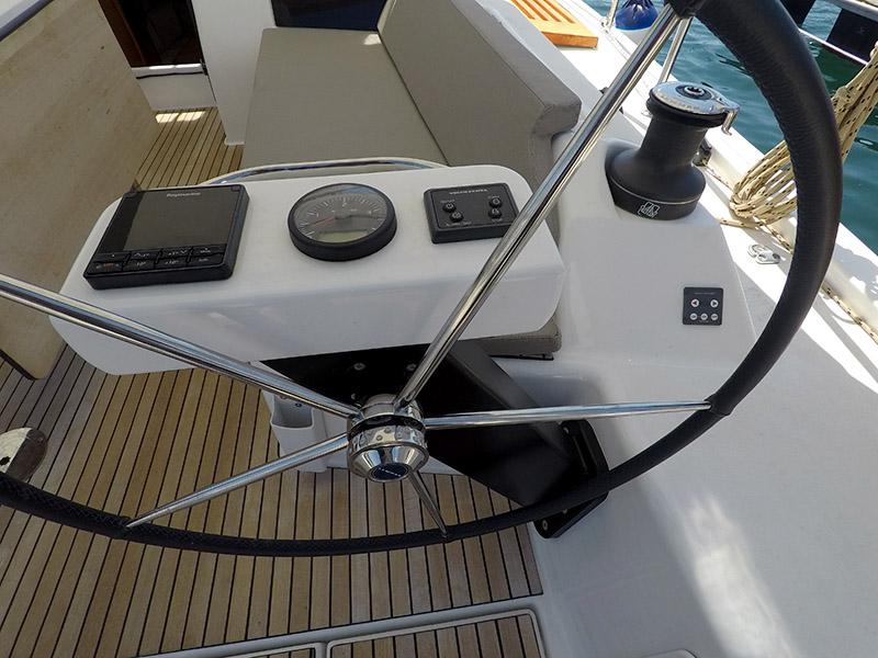 Book yachts online - sailboat - Dufour 430 GL - SWEETEST TAB00 - rent