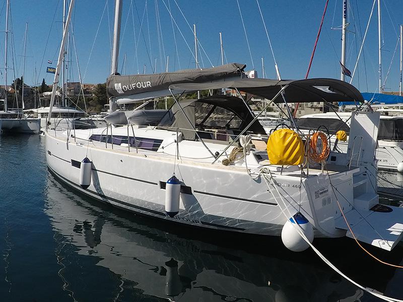 Book yachts online - sailboat - Dufour 460 - Petra - rent