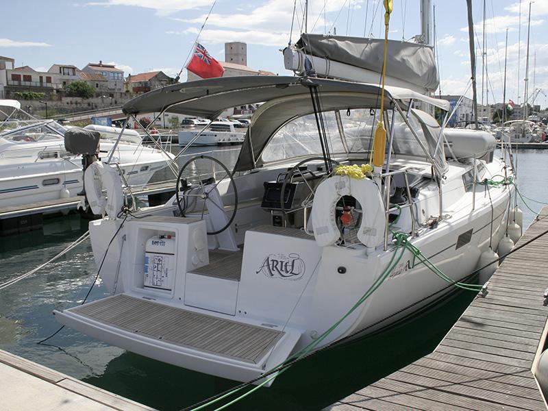 Book yachts online - sailboat - Hanse 385 - Ariel - rent