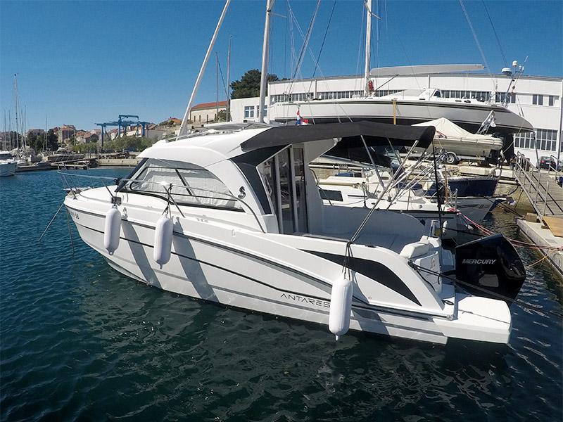Book yachts online - motorboat - Antares 8 OB - Lovre  - rent