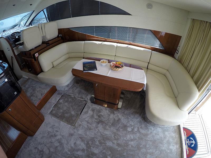 Book yachts online - motorboat - Fairline Phantom 50 - Luna IV - rent