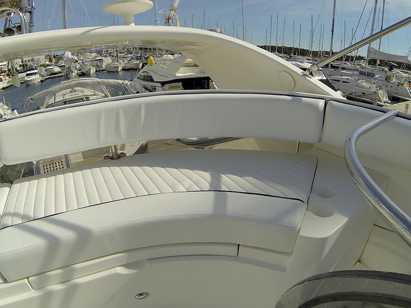 Book yachts online - motorboat - Fairline Phantom 50 - Luna IV - rent