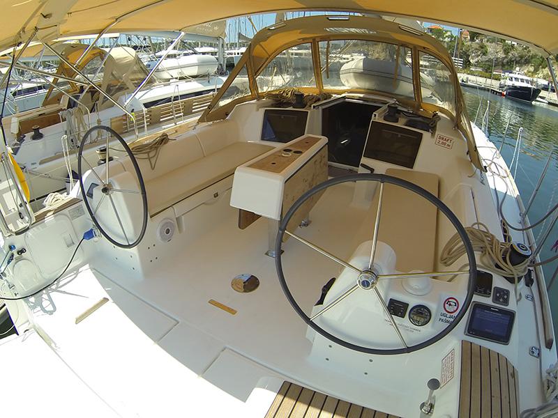 Book yachts online - sailboat - Dufour 382 GL - Sveti Ivan - rent