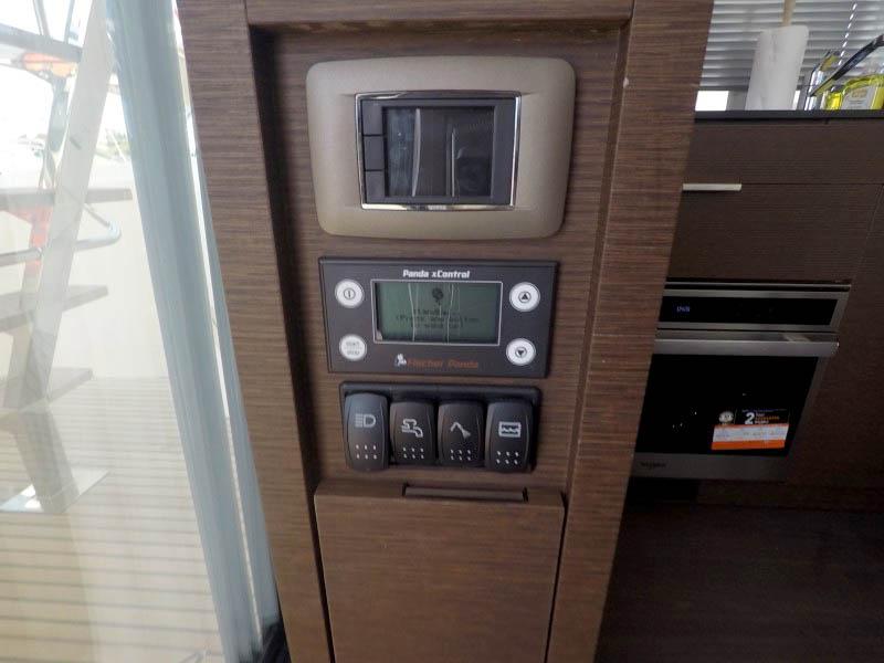 Book yachts online - motorboat - Prestige 420 Fly - Brigadoon - rent
