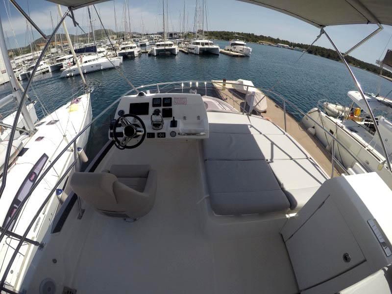 Book yachts online - motorboat - Prestige 420 Fly - Brigadoon - rent