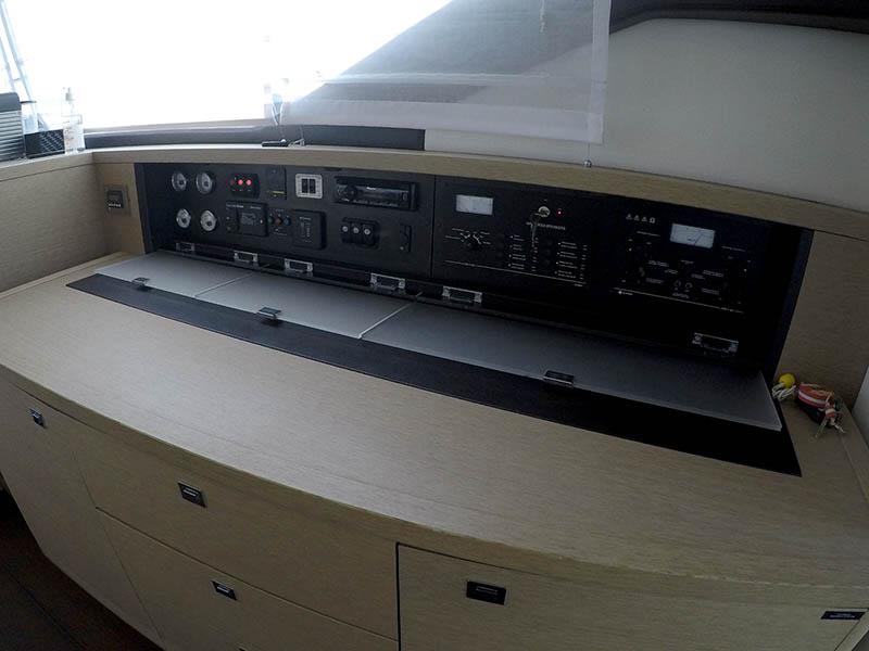 Book yachts online - motorboat - Prestige 620 S - JANA - rent