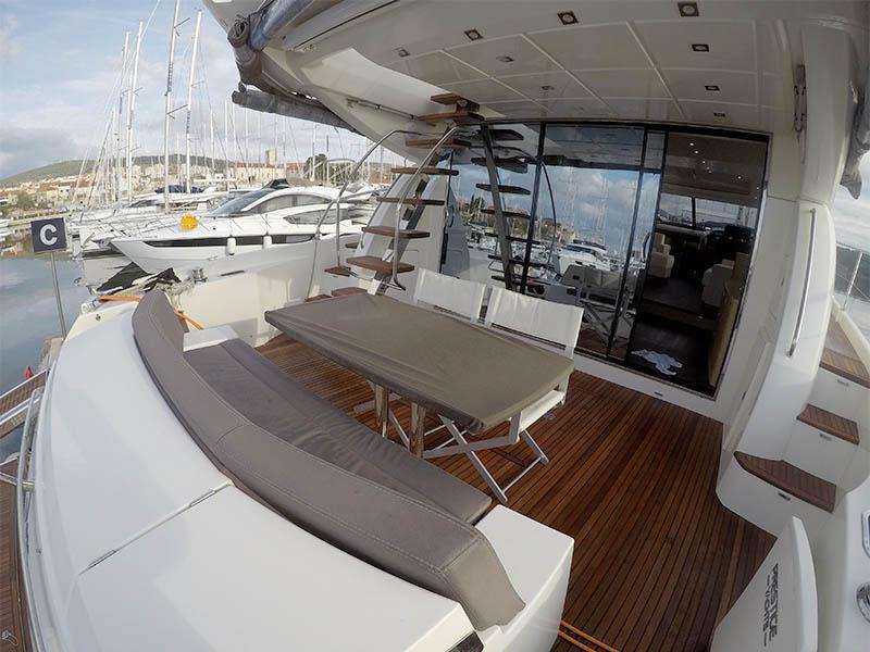 Book yachts online - motorboat - Prestige 620 S - JANA - rent