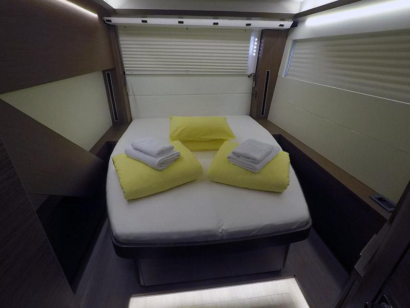 Book yachts online - catamaran - Lagoon 50 - Zuzo 1ST - rent