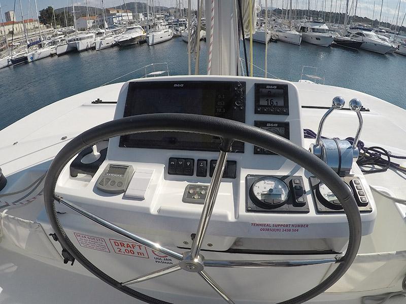 Book yachts online - catamaran - Lagoon 50 - Zuzo 1ST - rent