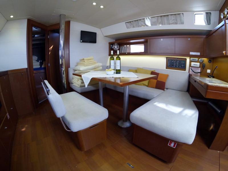 Book yachts online - sailboat - Oceanis 45 - Neška II  - rent