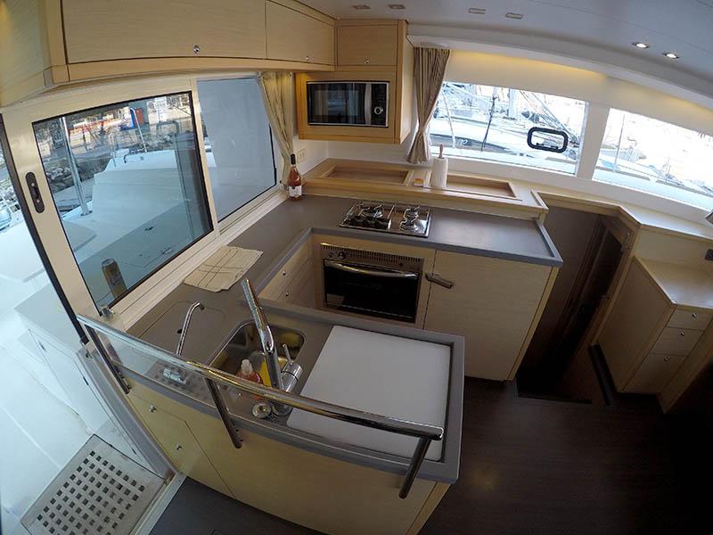 Book yachts online - catamaran - Lagoon 450 - Saelma - rent