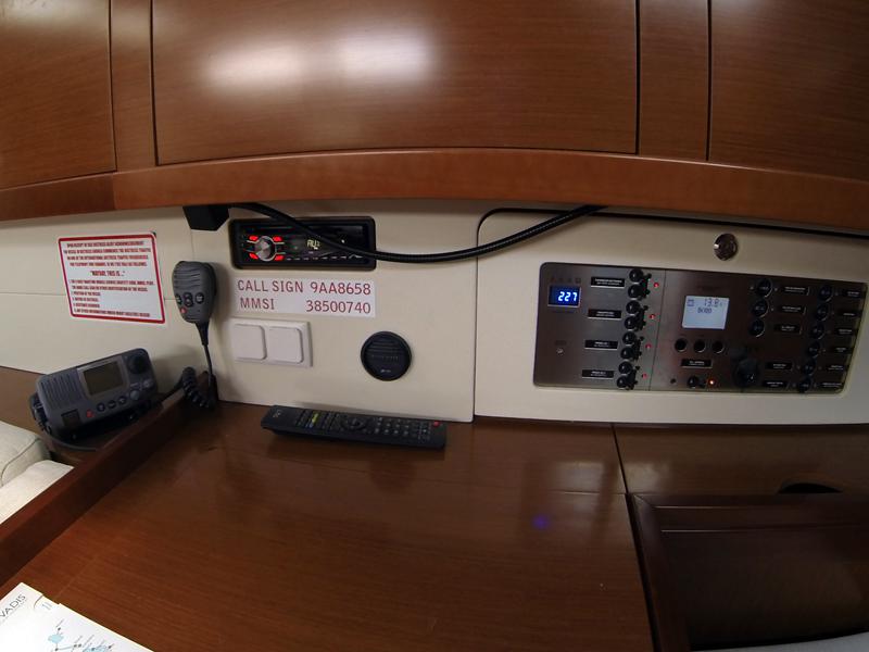 Book yachts online - sailboat - Oceanis 50 - Pika II - rent