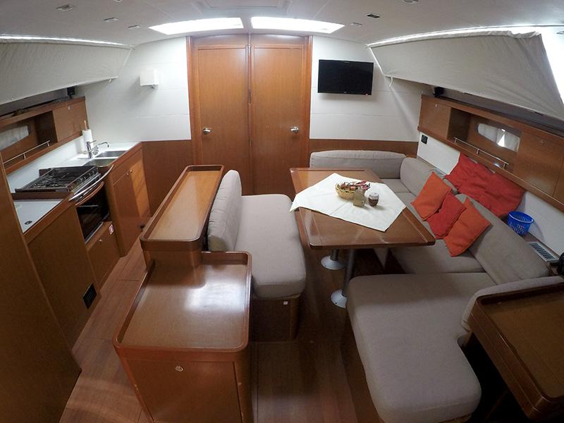 Book yachts online - sailboat - Oceanis 50 - Pika II - rent