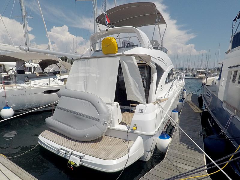 Book yachts online - motorboat - Beneteau Antares 36 - Sveti Nikola - rent