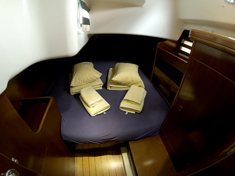 Book yachts online - sailboat - Oceanis Clipper 411 - Ana Maria - rent
