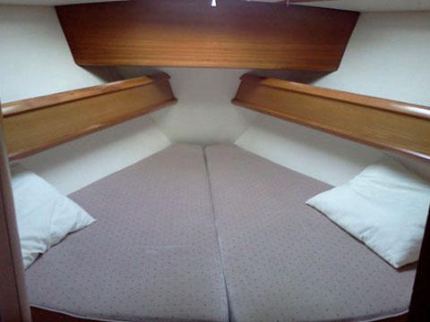 Book yachts online - sailboat - Sun Odyssey 42.2 - Frixos - rent
