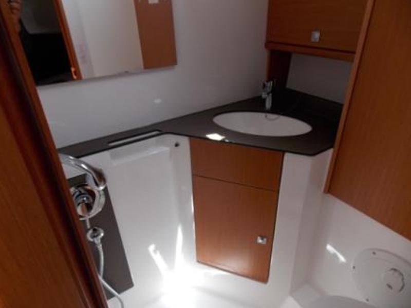Book yachts online - sailboat - Bavaria Cruiser 46 - LINA - rent