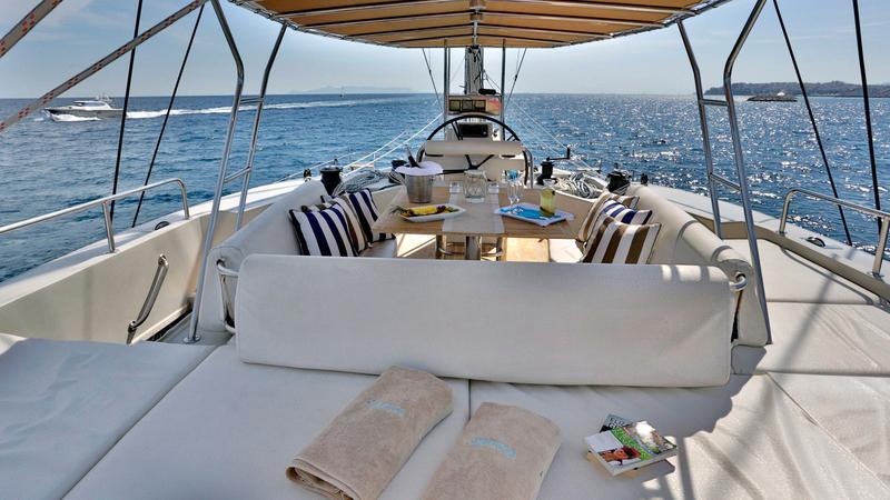 Book yachts online - catamaran - Sunreef 62 - ANASSA - rent