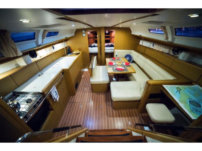 Book yachts online - sailboat - Sun Odyssey 44 i - SUN ODYSSEY 44i (2009) - VOL - rent