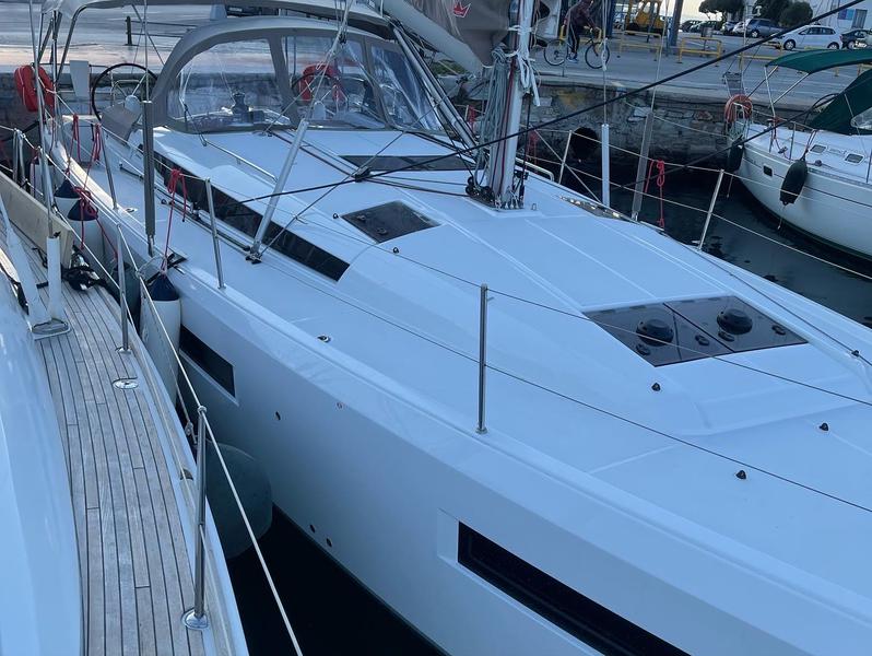 Book yachts online - sailboat - Sun Odyssey 440 - SUN ODYSSEY 440 (2022) - VOL - rent