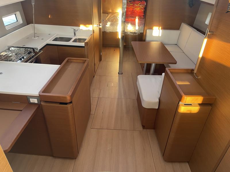 Book yachts online - sailboat - Sun Odyssey 440 - SUN ODYSSEY 440 (2022) - VOL - rent